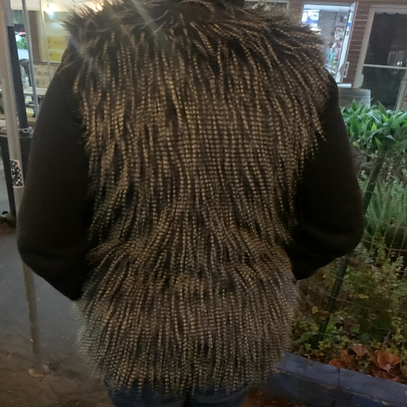 EUC FAUX FUR VEST SZ XL - Picture 4 of 5